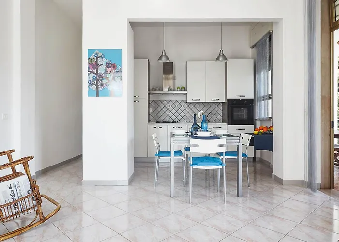 Apartment Marina Few Mt From